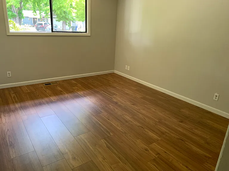 4721 Siesta Ct NE — Photo 3