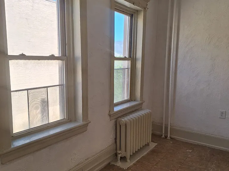 Lenox Apartments — Photo 22
