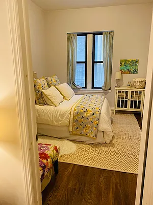 Rented by Bank Neary | media 8