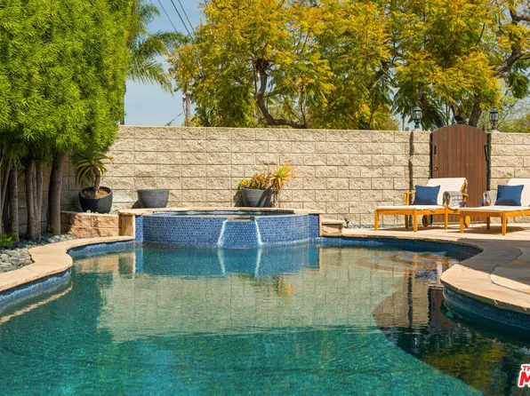 6213 S Corning Ave, Los Angeles, CA 90056