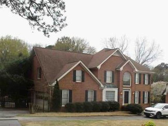 3rd image of 2501 Old Salem Cir SE