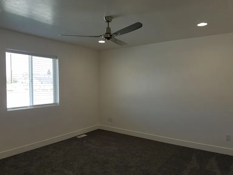 3287 E Kathaway Ln — Photo 36