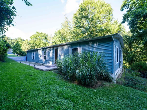 3368 Owl Creek Rd, Morgantown, WV 26508