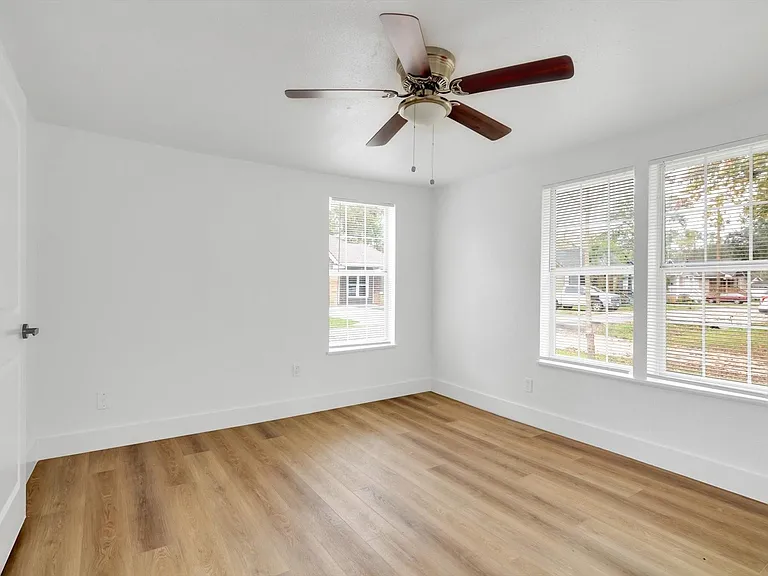 3510 Brooks St — Photo 14