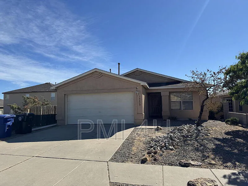 4 bed, 2.0 bath, 1553 sqft, $2,200 — Photo 2