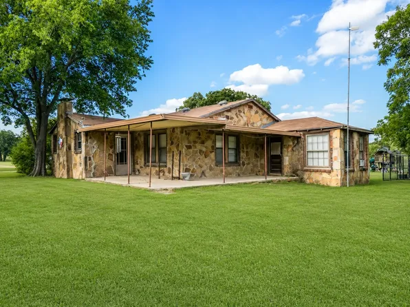2105 Indian Creek Rd, Mineral Wells, TX 76067