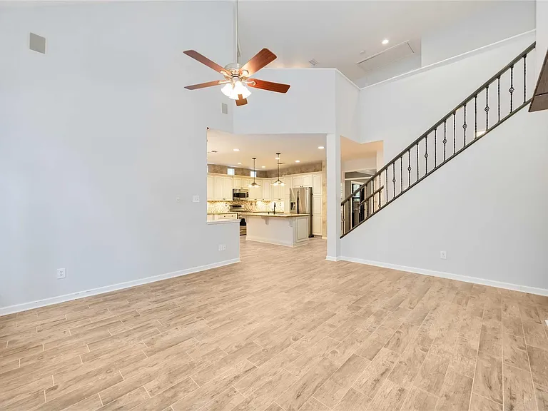 11 Alden Glen Ct — Photo 22