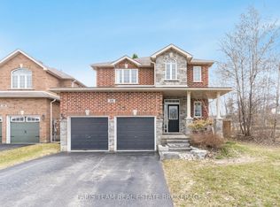 33 Auburn Ct, Barrie, ON L4N 6G9