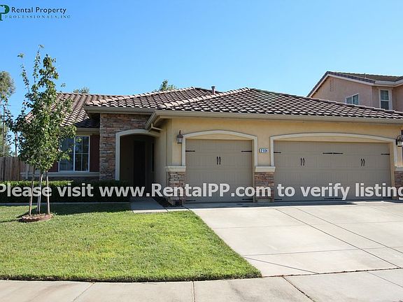 3rd image of 2104 River Wood Dr