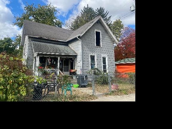 5th image of 521 Chase St