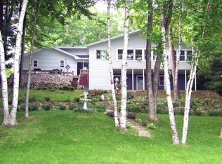 701 Lakeview Dr, Harrison, MI