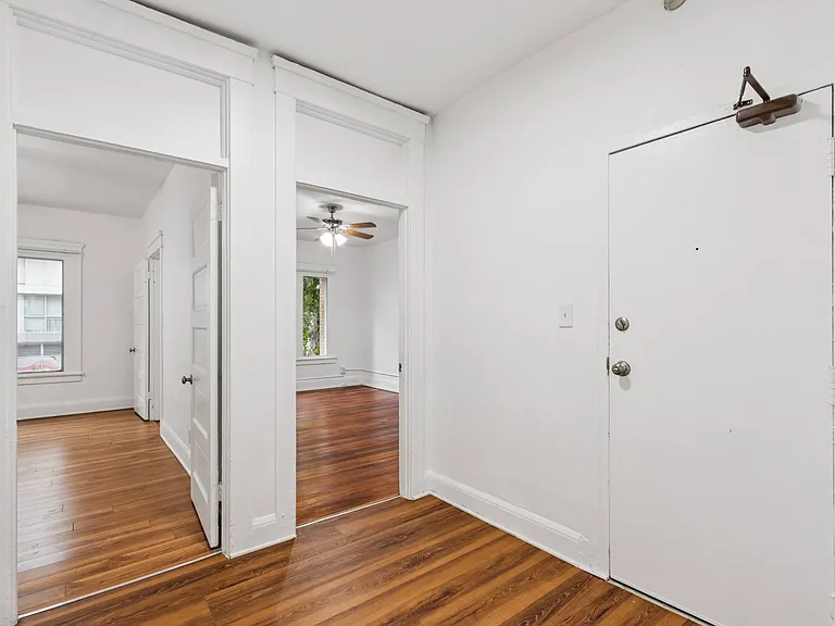 1220 S. Olive St. — Photo 17
