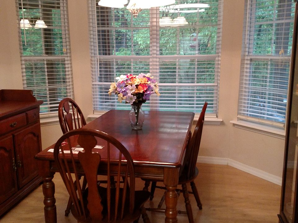 1st image of 27 Cresswell Dr