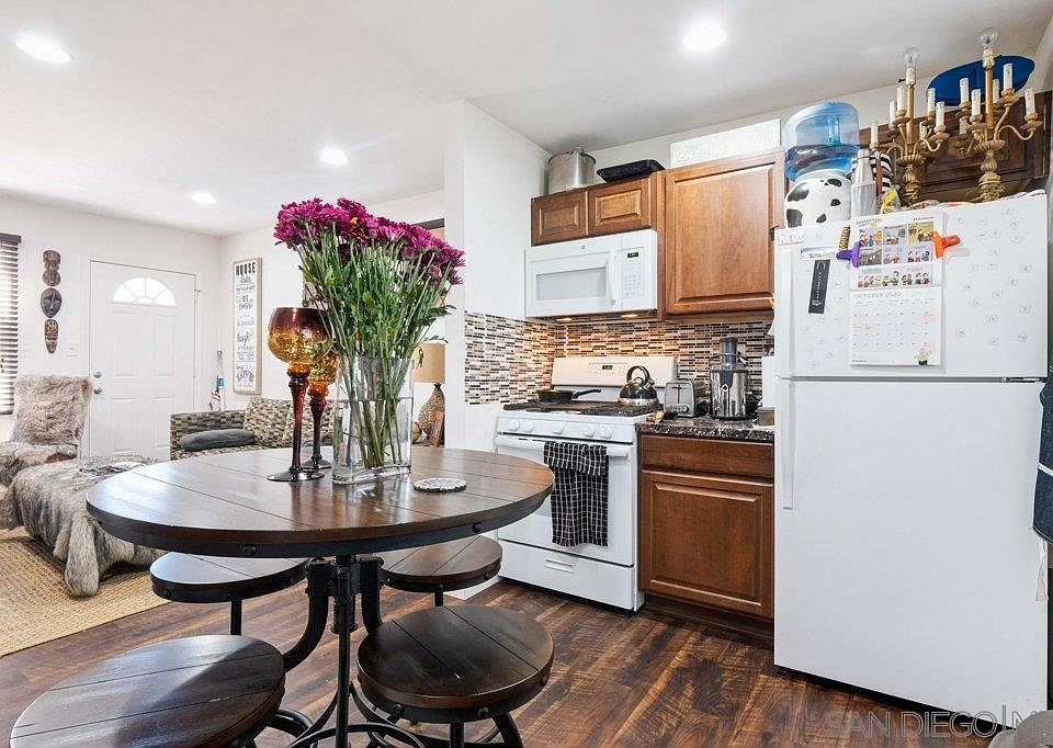 1st image of 4613 Contour Blvd