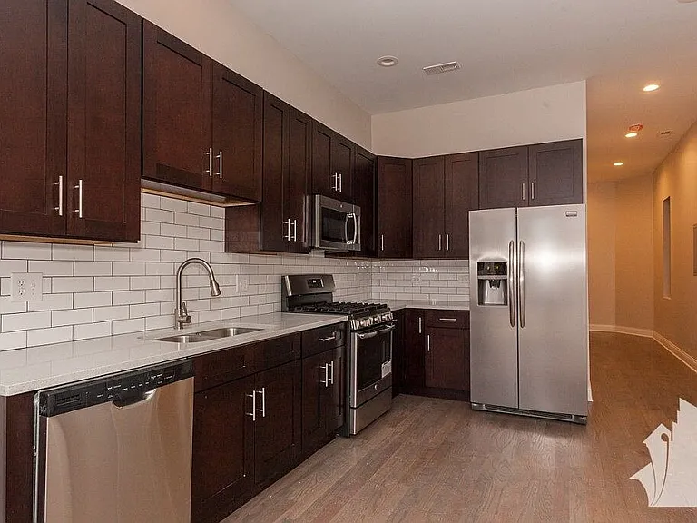 1947 W Chicago Ave #2F — Photo 5
