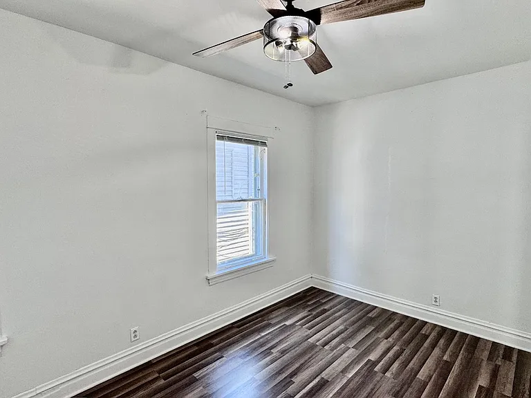 2047 N Lavergne Ave #1 — Photo 9