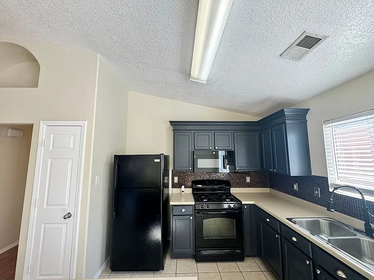511 Blue Sage Ave SW — Photo 9