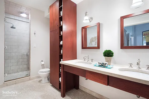 Sold by Sotheby's International Realty | media 18