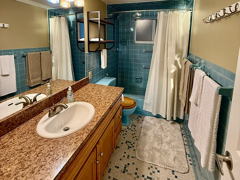 2131 Lakeview Dr #606 — Photo 10