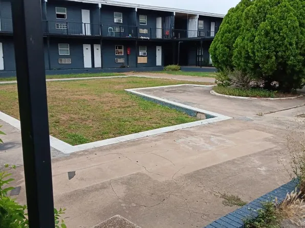Gray Street Square