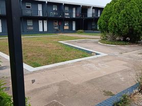 Gray Street Square