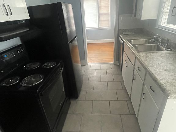 2nd image of 711 Palmetto St