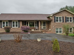 109 Smyth Dr, Radford, VA 24141