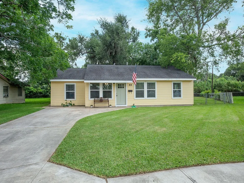 55 Elm Ct