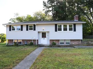 10 Dover Cir, Hudson, MA 01749