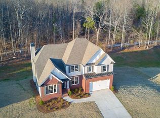 8425 Berringer Point Dr, Gainesville, GA 30506