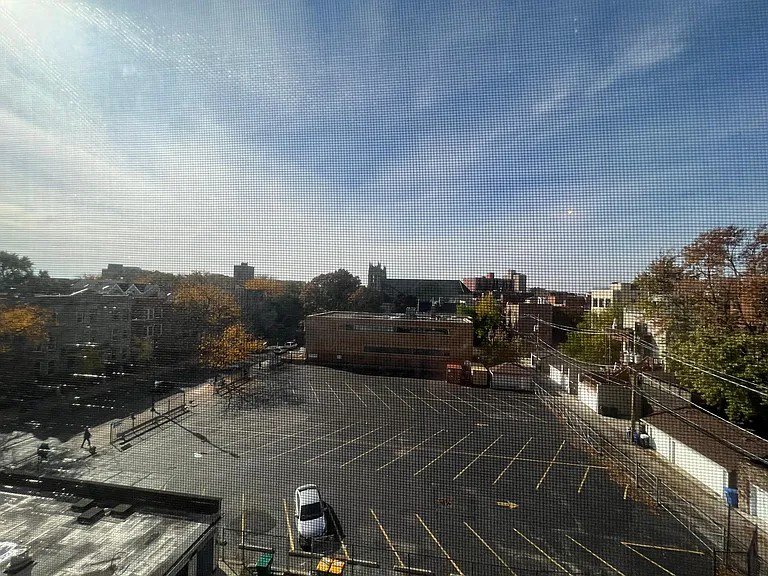620 W Belmont — Photo 31