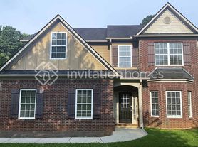 154 Shoal Park Dr, McDonough, GA