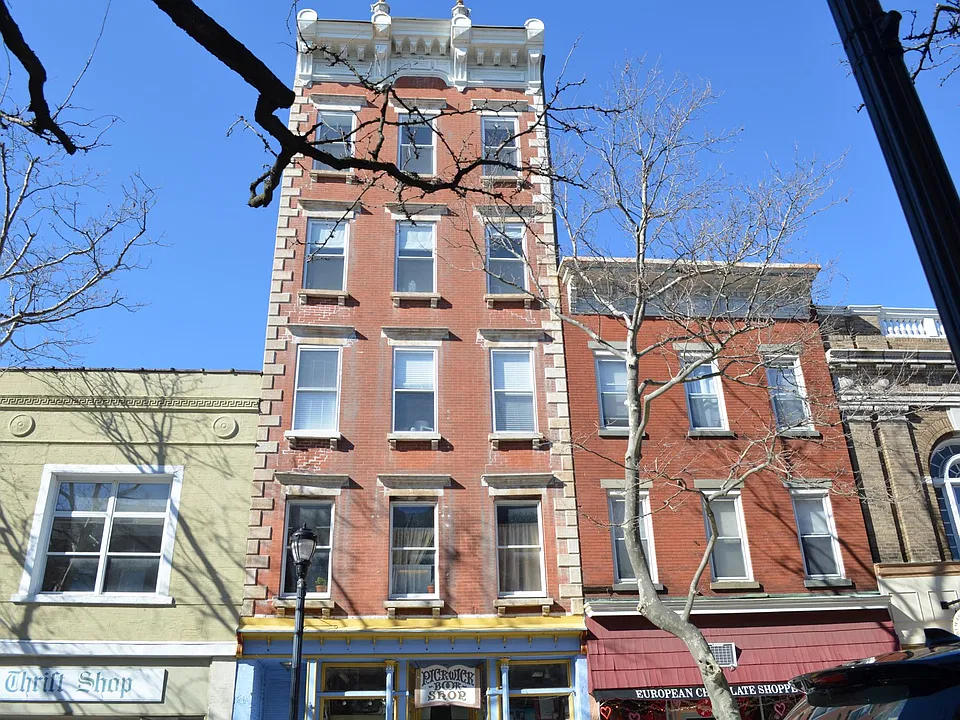 8 South Broadway-Apt 4