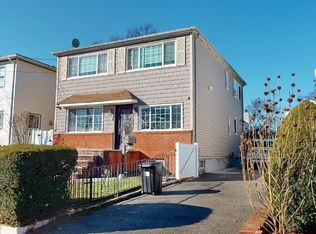 64 Ormonde Blvd, Valley Stream, NY 11580