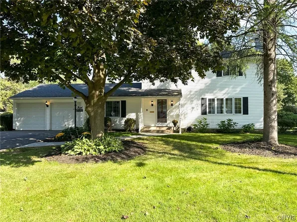 8 Crescent St, Ilion, NY 13357