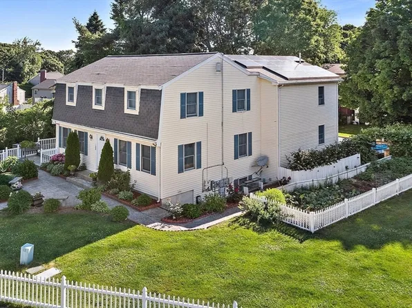 1 Woods Hill Cir, Woburn, MA 01801