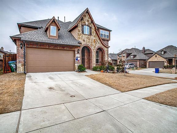 4th image of 529 Eastbrook Dr
