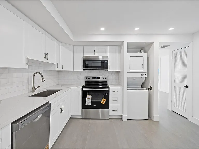 1360 S Ocean Blvd #403 — Photo 26