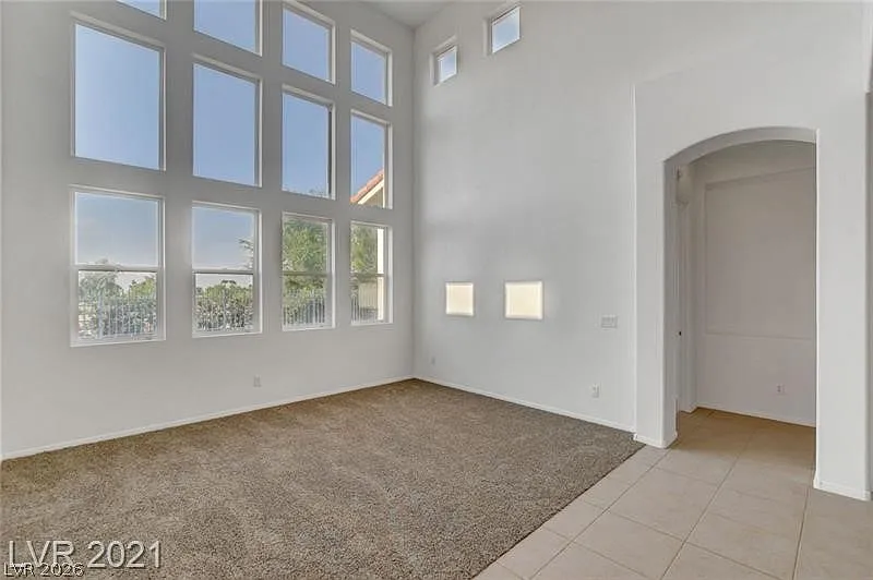 3 bed, 3.0 bath, 2510 sqft, $2,500 — Photo 3