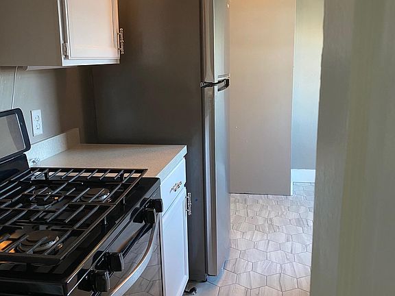 Stainless Steel appliances in Kitchen