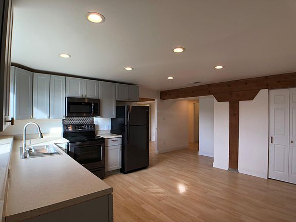 4th image of 675 Miller Ave #A