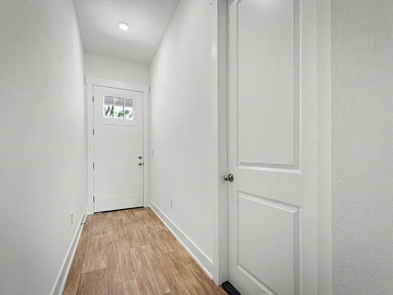5423 Bramhall Rd — Photo 3