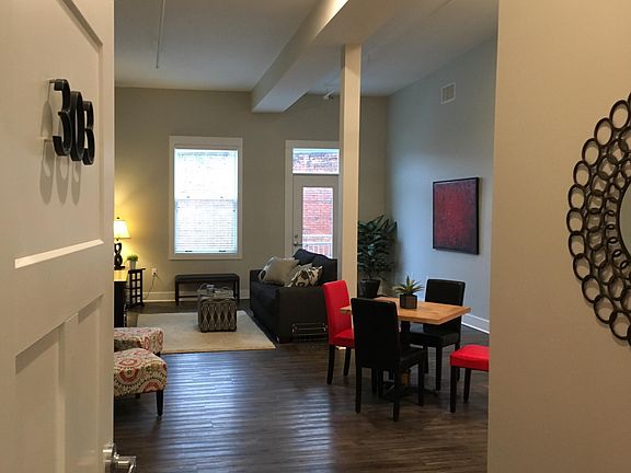 5th image of 106 N Washington St Ste 303
