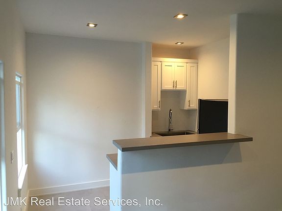 3rd image of 607 N Spaulding Ave APT 05