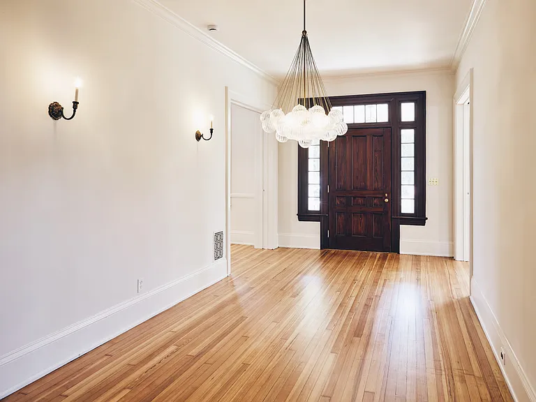 2979 Saint Johns Ave — Photo 6