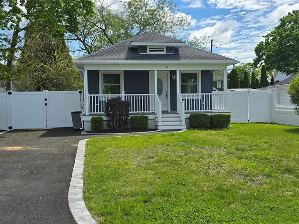 87 Willet Avenue, Sayville, NY 11782