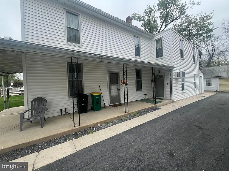762 Broad St #B-1 — Photo 3