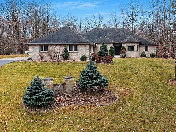 2nd image of 425 Hill Haven Ct