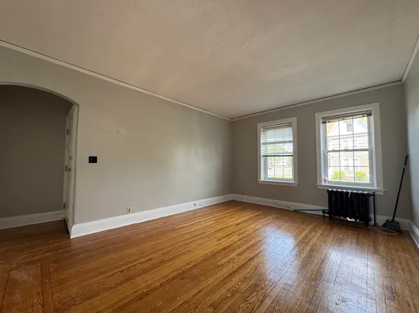 9-106 Vine St, New Britain, CT