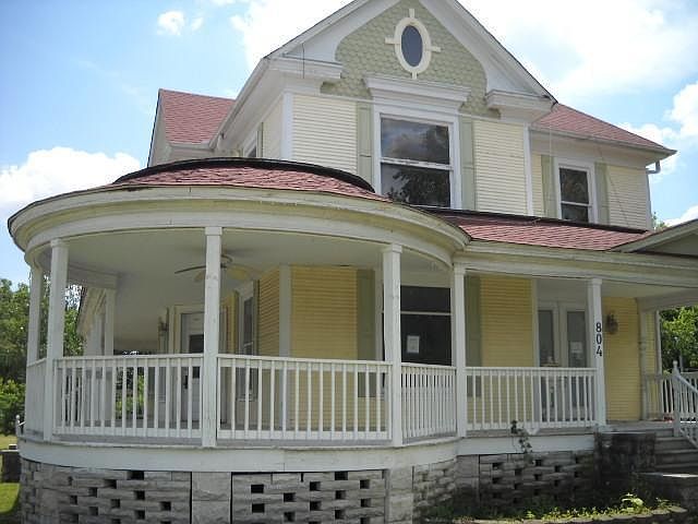 804 W Daugherty